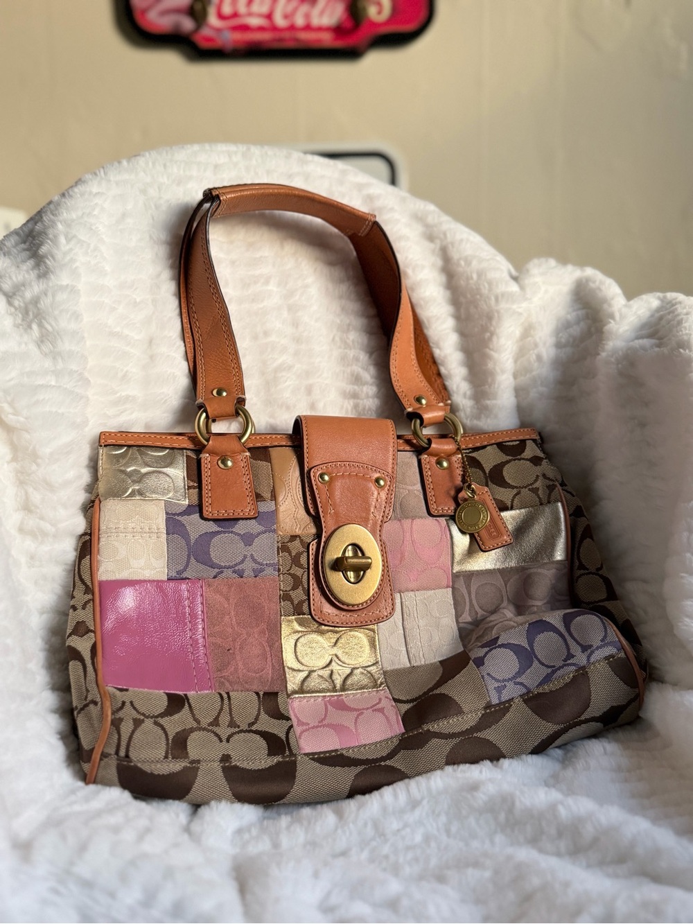 Coach Vintage Patchwork Shoulder Bag Turnlock Leather Y2K F13335